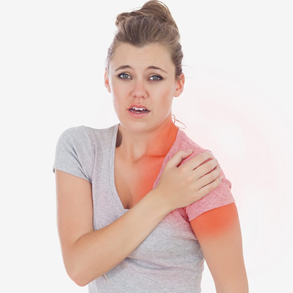 Kvinne med vond skulder